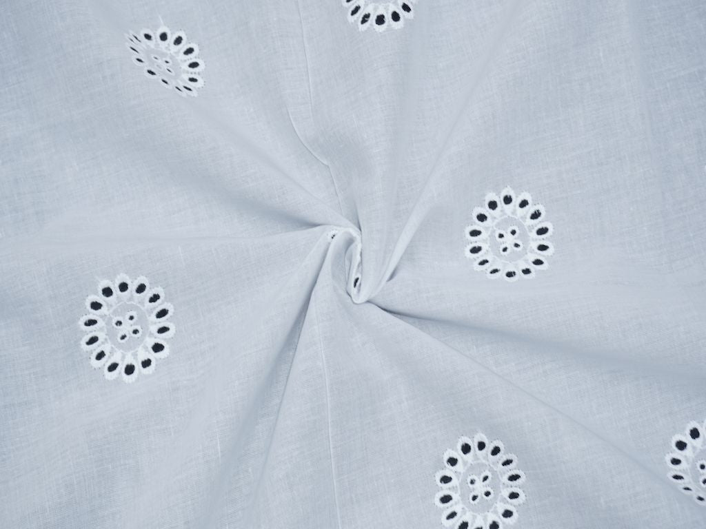 Siyani White Cotton Dyeable Cutwork Flower Pattern Chikankari Schiffli Embroidered Fabric