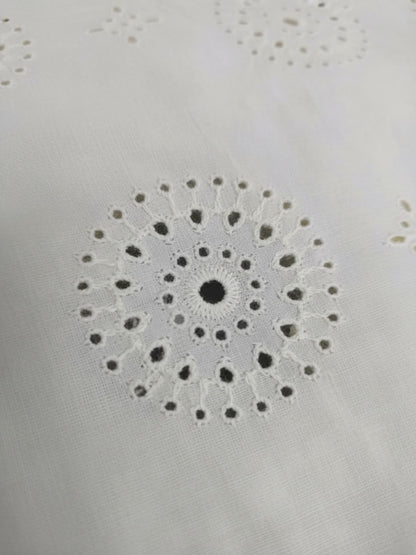 Minimal Floral Circle Hakoba Cotton Fabric