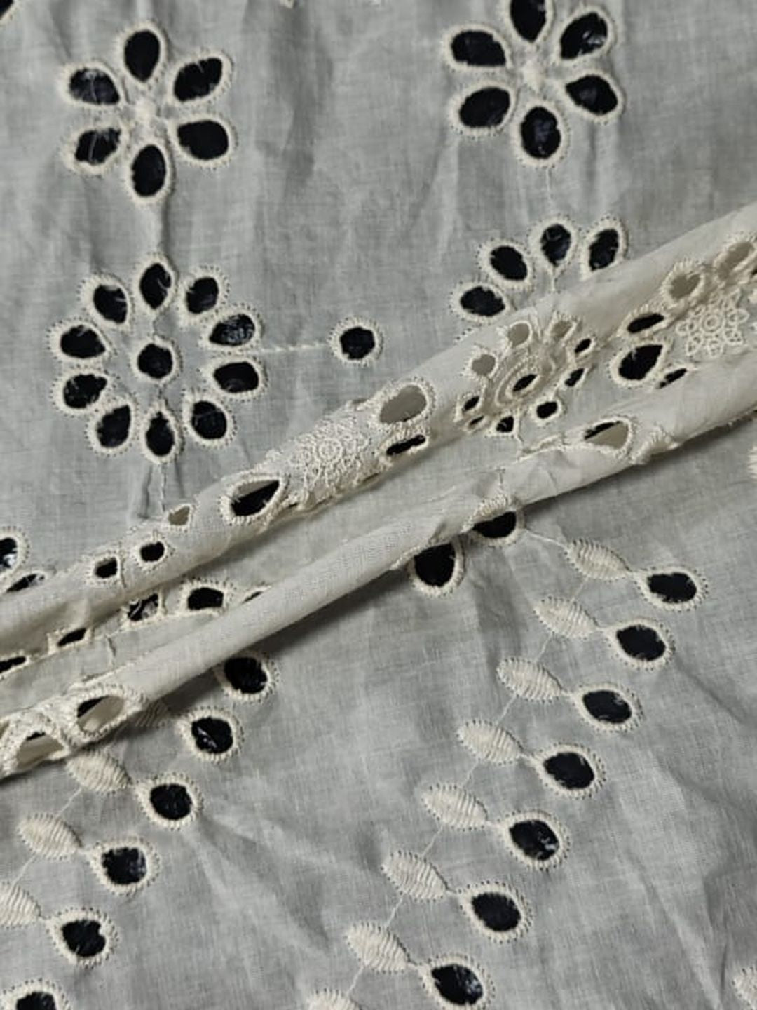 3 Line Design Schiffli Embrooidered Fabric